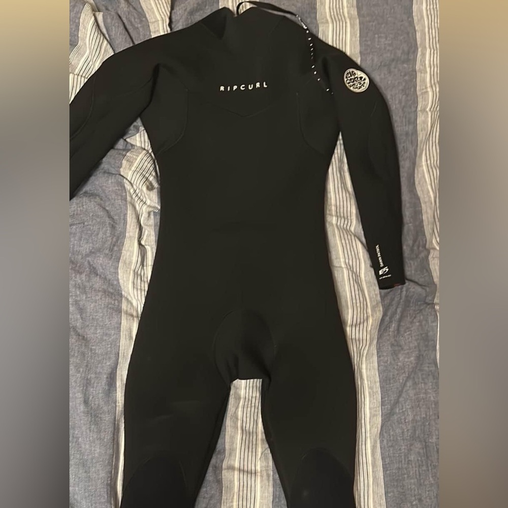 Rip Curl 3/2 Black Full-Length Wetsuit
Medium